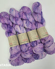 FANTASIA A PURPLE YARN WITH SPECKLES