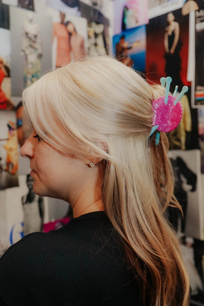 Jumbo Yarn Ball Hair Claw