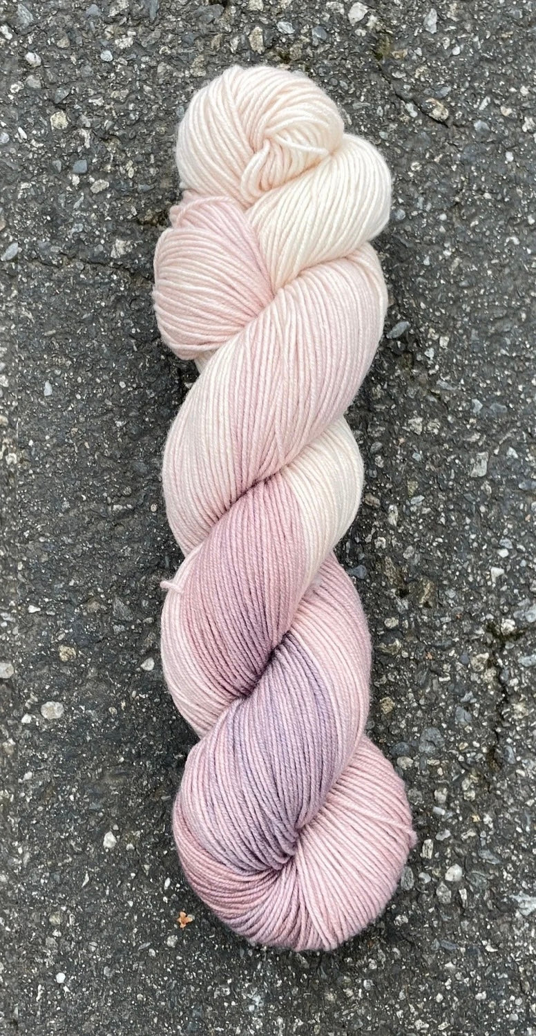 Round Mountain Alder Fingering