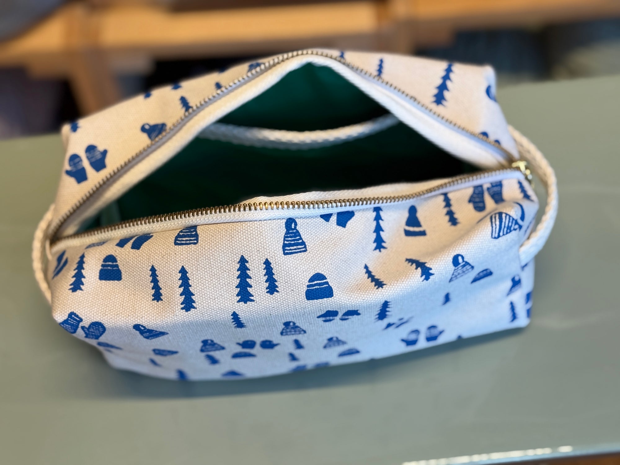 Erin Flett Hat &amp; Mitten Bags